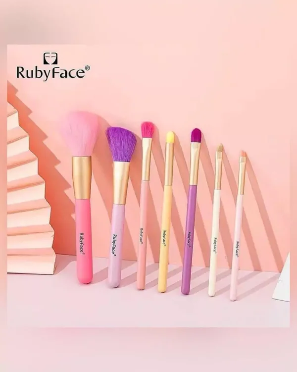 SET DE BROCHAS DISEÑO BARBIE - RUBY FACE - Imagen 2